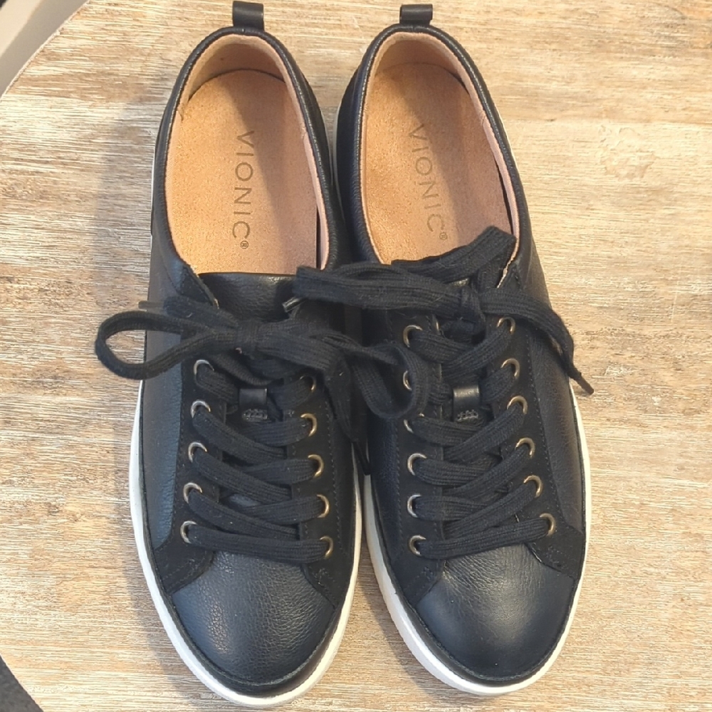 Vionic Black Leather Lace-Up "Winny" Sneaker for Women Size 9 NWOT